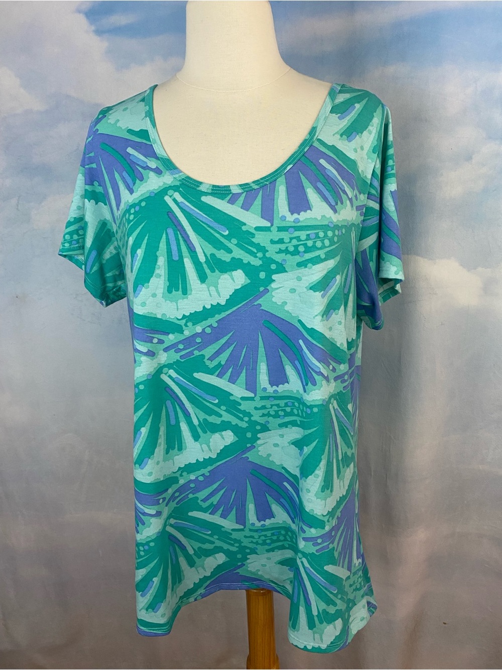 LuLaRoe Teal Aqua & Purple Abstract Scoop Neck Tee